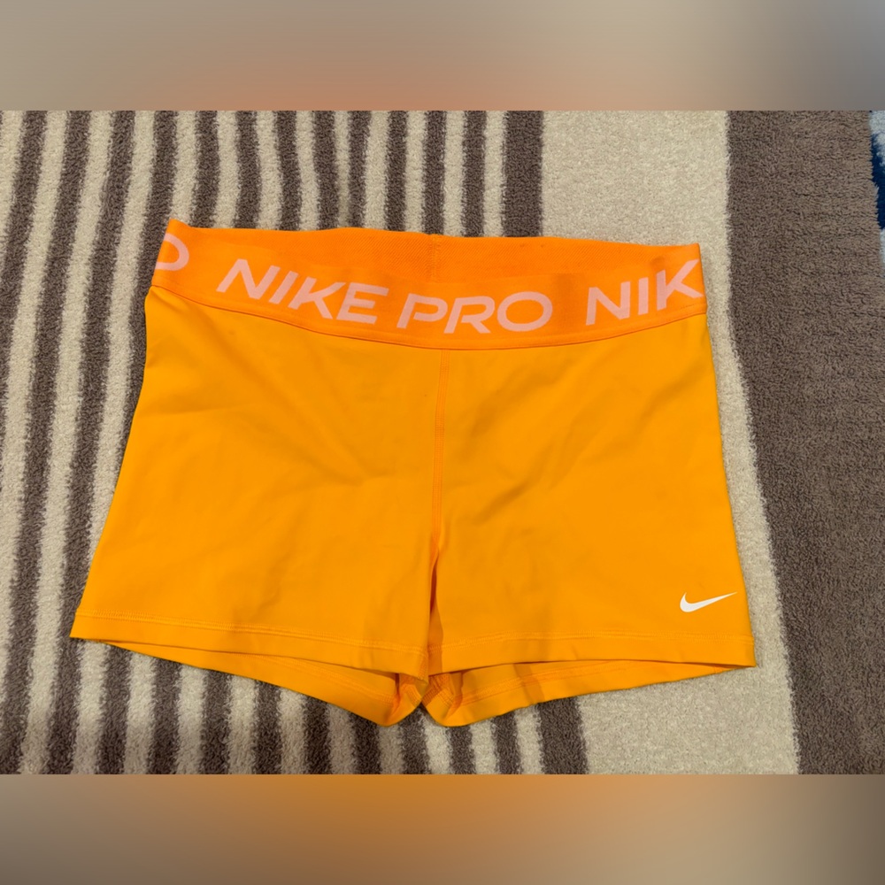 Nike Pro Shorts Yellow